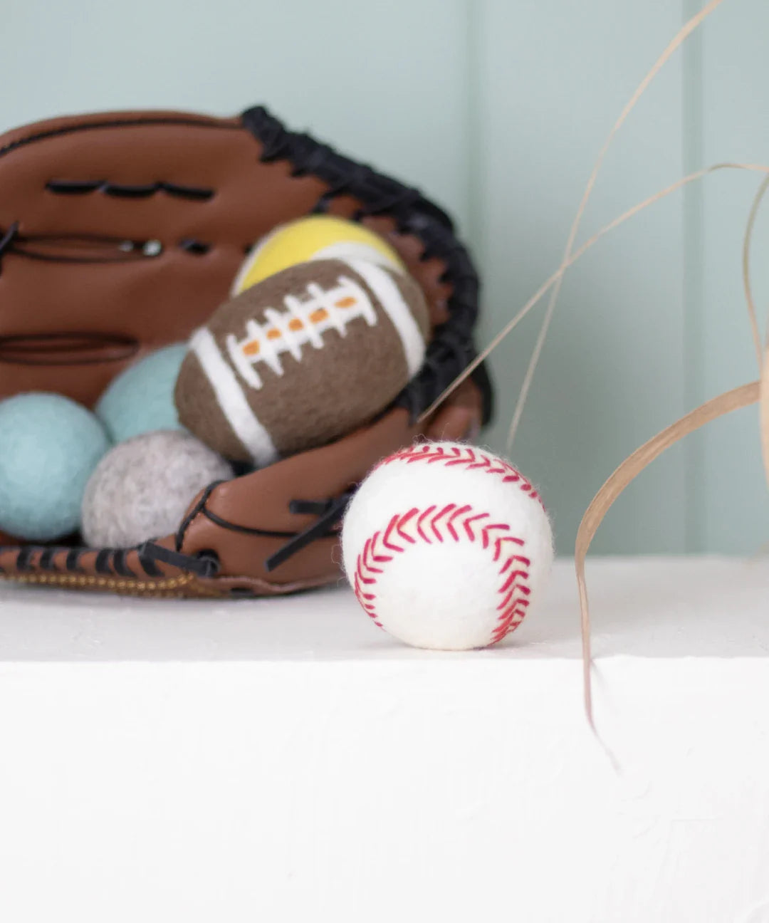 Hundespielzeug aus Schafwolle "Baseball"