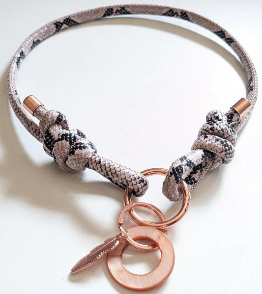 Markenhalsband aus Kunstleder verstellbar in Schlangenoptik